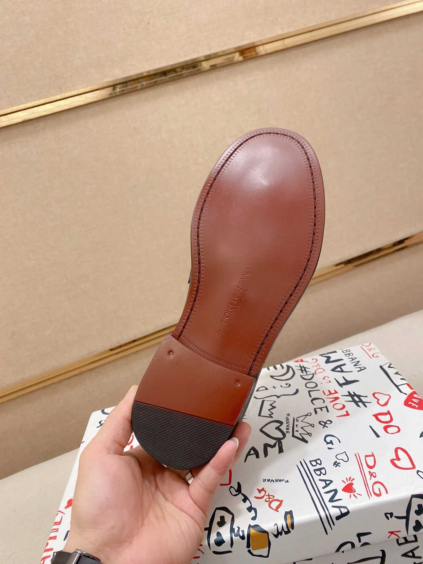 Factory price 540💰🌲DG top-notch🔍🔍men's new leather shoes🚹sold at the same time⚠The uppers are imported cowhide from Italy, the entire imported cowhide lining, and imported accessories💪💪, completely 1⃣️ vs. 1⃣️🇮🇹 💪💪, ⚠Sole: The original sole is specially provided by the original factory, the exclusive movable molded sole is super comfortable, ⚠Original factory follow-up goods, 🔍🔍high quality, can be entered and exited at will, welcome to compare ⚠Size number: 38-44. Can be customized 45 non-returnable